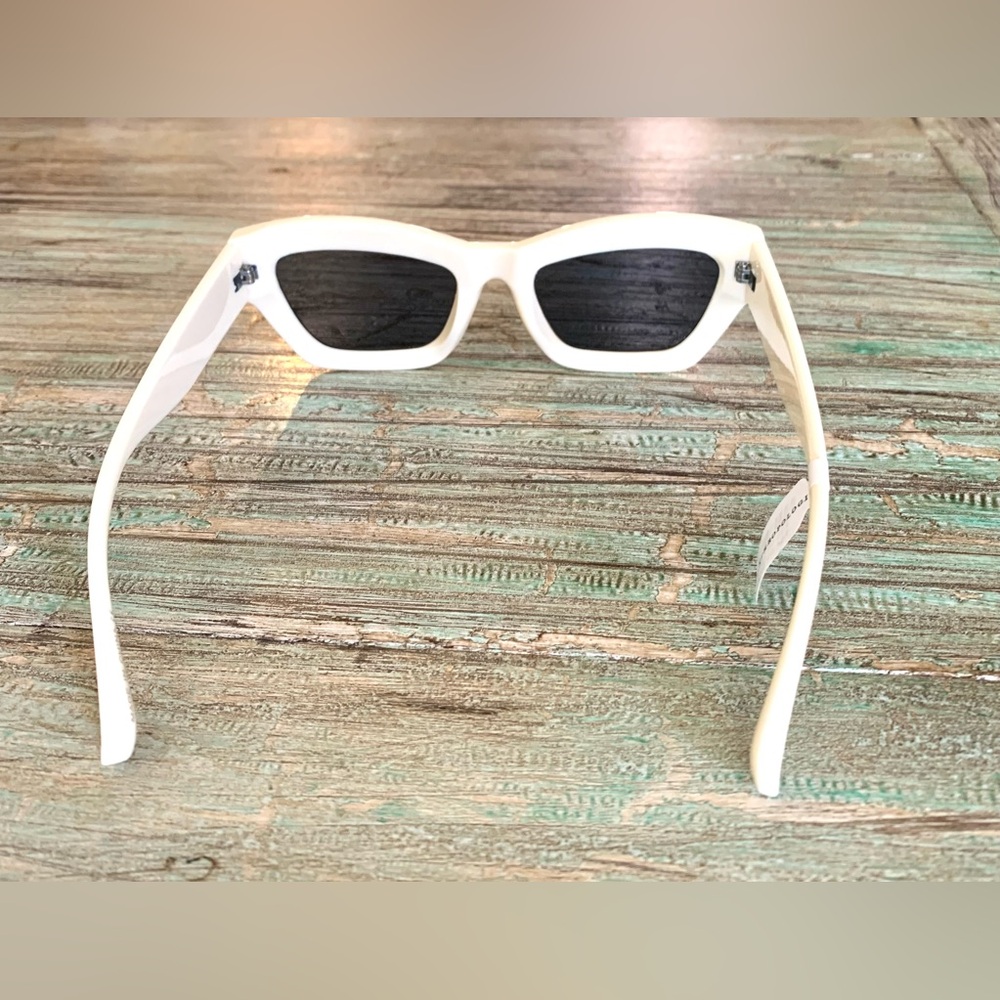 Anthropologie Chic Cream Colored Blocked Cat-eye Sunglasses - Picture 4 of 7